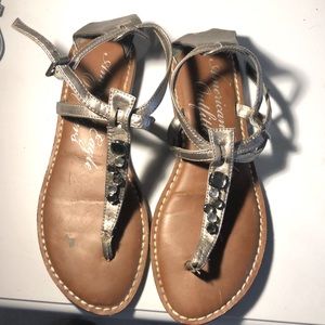 American eagle sandals